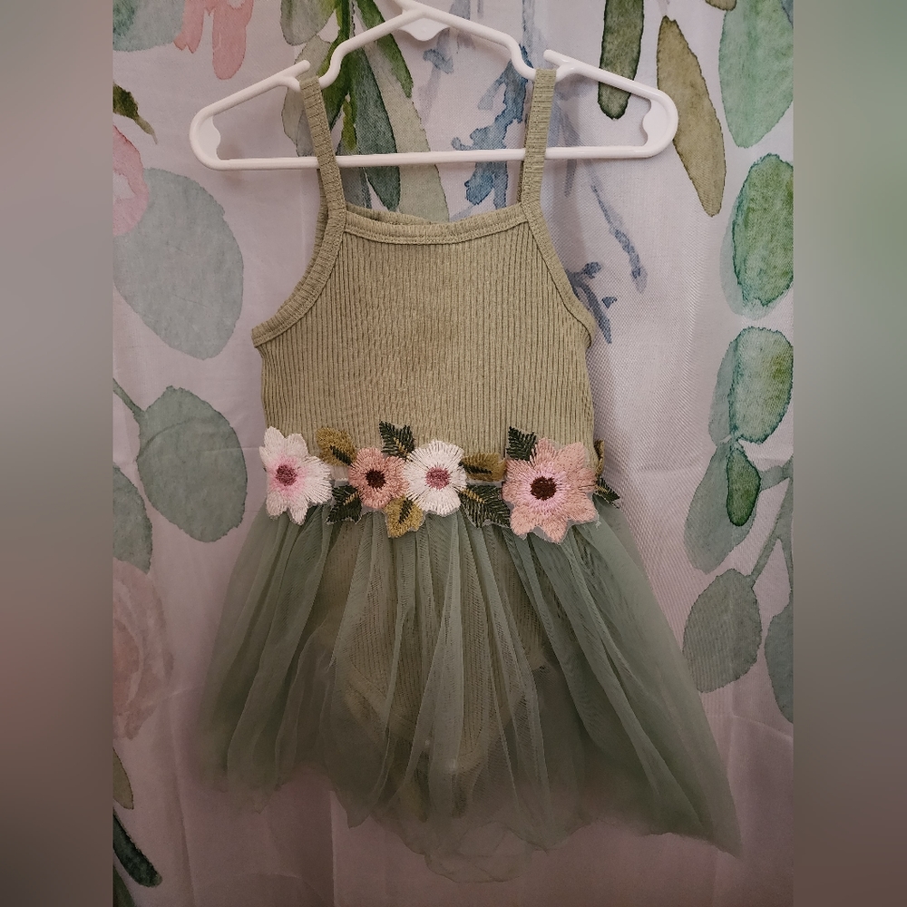 Shein Green Baby Girls Fairy Flower Hippy Dress Bodysuit style 18-24 mo